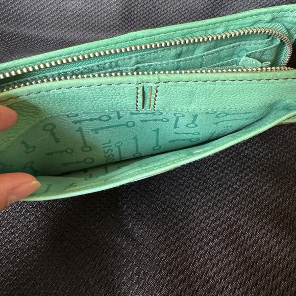 FOSSIL MADDOX Mint Green Leather Handbag and Wallet Set - Picture 15 of 16